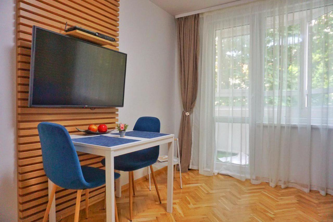 White Central Apartment Varna Extérieur photo