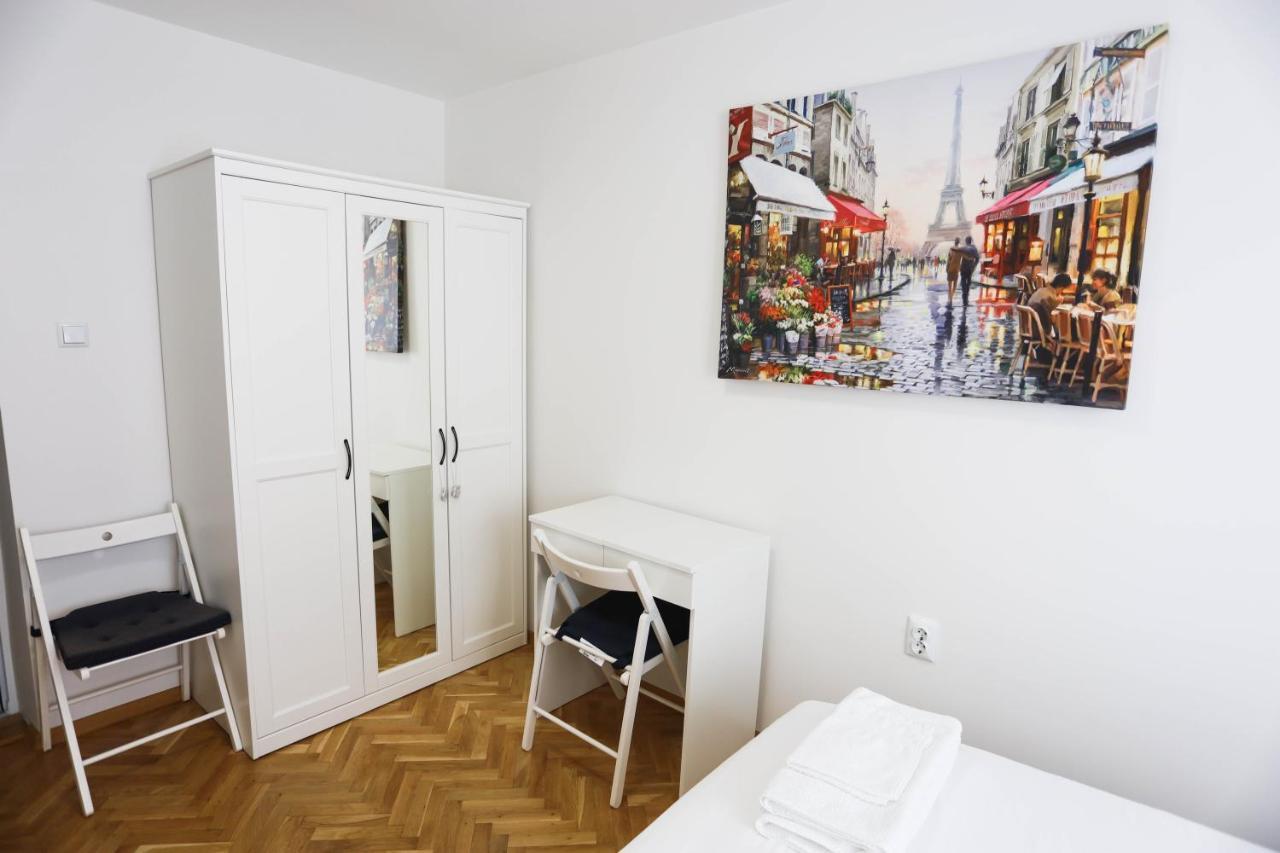 White Central Apartment Varna Extérieur photo